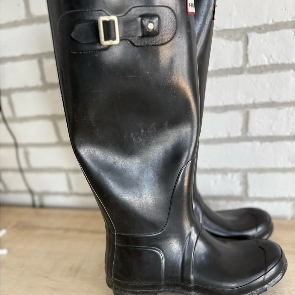 Hunter Classic Tall Black Waterproof Rain Boots - Picture 3 of 10